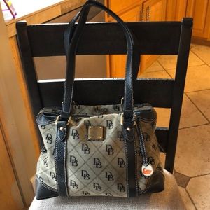 Vintage Dooney & Bourke purse.